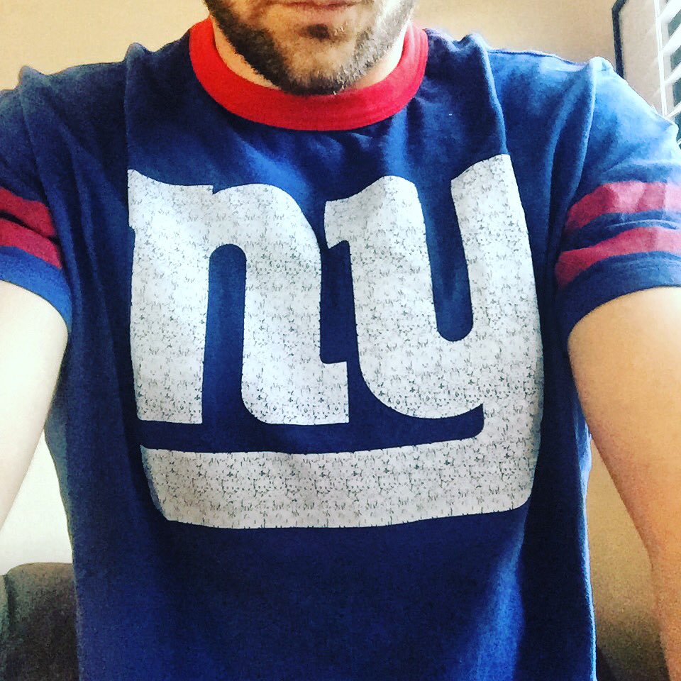 Let's do this @Giants !!! The time is now. I need all Giants fans to send positive vibes to Eli. https://t.co/8ulh1LoCqL