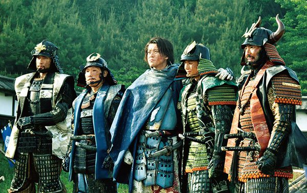 映画『信長協奏曲』小栗旬のインタビュー記事 - 一人二役への挑戦、共演者とのエピソードも 映画『信長協奏曲』小栗旬のインタビュー記事 - 一人二役への挑戦、共演者とのエピソードも