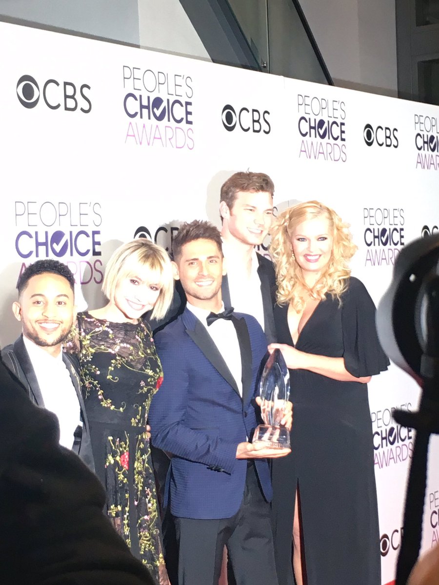 RT @Followtheblonde: Happy. Grateful. https://t.co/QyzOPZH89v
