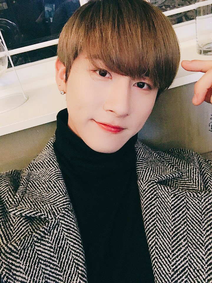 잘지내 지내요 친하게 지내나요 앞으로도 지내봐용 흔적 OfficialMonstaX