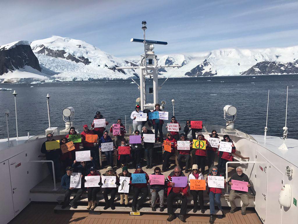 RT @RaeHodge: #WomensMarch is on all 7 continents. Yes, even in Antarctica :

https://t.co/FzyWnDfH7Z https://t.co/hmHLtOBEJj