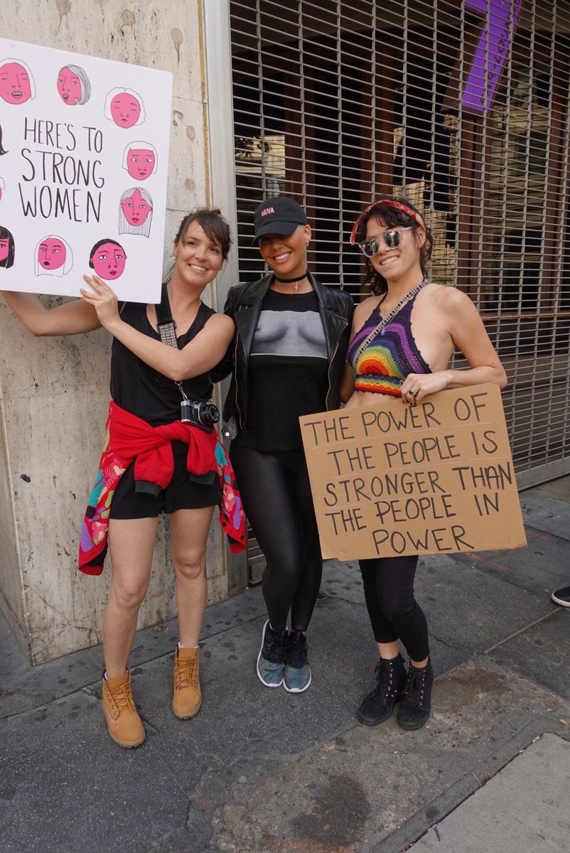 #womensmarchLA https://t.co/rAh0Vax8me