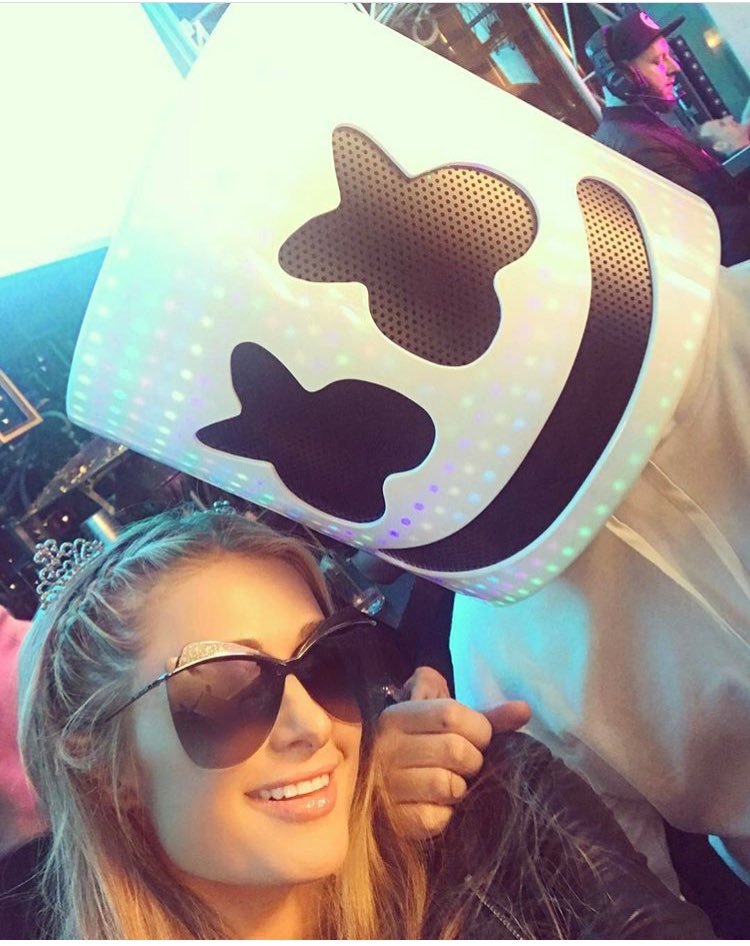 Last night at @TheChainsmokers show at  @XSLasVegas with @MarshmelloMusic. ???????????????????? https://t.co/b6CwBF6PiB