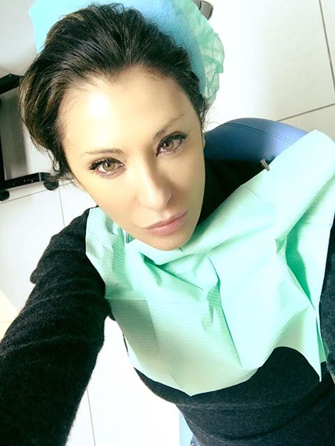 Vorrei essere da tutt'altra parte!! ???? #Dentist #helpme #selfie https://t.co/uu2P5qqBgn https://t.co/oBfxa5Ab3h