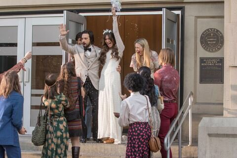 We're back and we're starting at the beginning on TONIGHT's #ThisIsUs. 9pm on @nbc!! https://t.co/gpMnR3hHmj