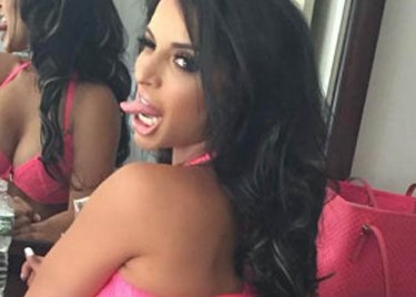 RT @Daily_Star: Chloe Khan has a twin?!
https://t.co/PU2Bw3Z89K https://t.co/COUk9M9kg0