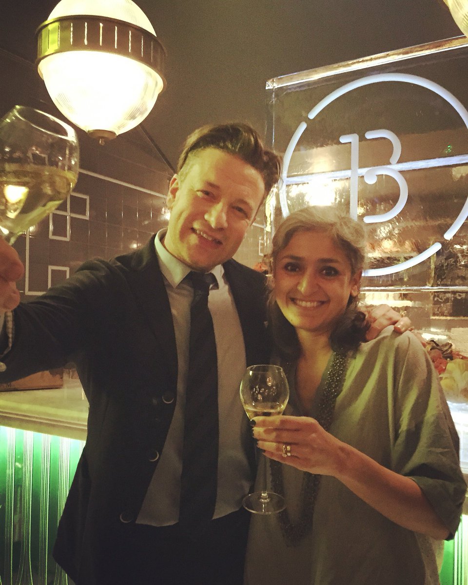 RT @chetnamakan: At the opening of @Barbecoa_london with the man himself @jamieoliver #barbecoapiccadilly https://t.co/2si7NnMpx3