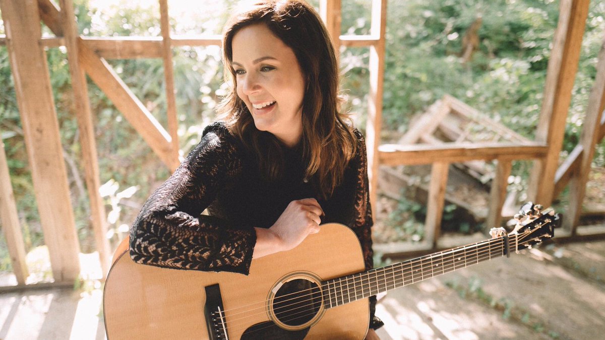 RT @TheTimMcGraw: Congrats to @LoriMcKennaMA for writing this amazing Grammy Winning song! #HumbleAndKind #Grammys https://t.co/eHFmYkT96S