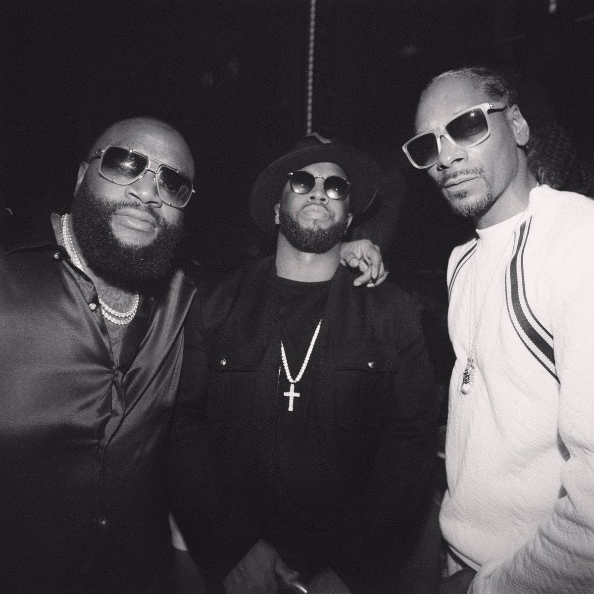 #AboutLastNight #BlackExcellence with my brothers @SnoopDogg @rickyrozay https://t.co/dYqiId6d69 https://t.co/5mMP57maUP
