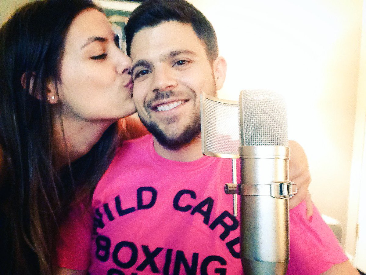RT @B4BPodcast: BAD 4 BUSINESS ❤ (is good 4 business) #HappyValentinesDay https://t.co/sP1AFWHbWf