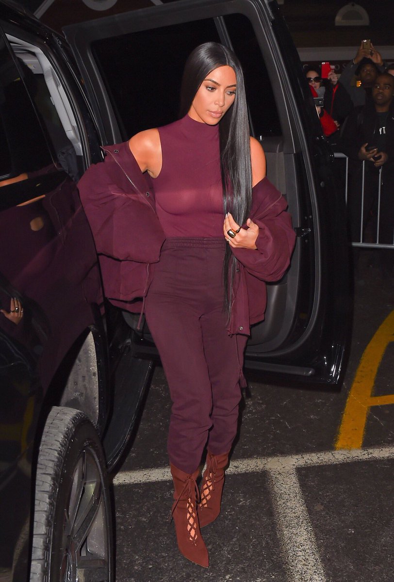 Burgundy Bae #yeezyseason5 https://t.co/LLoLZSNDFK