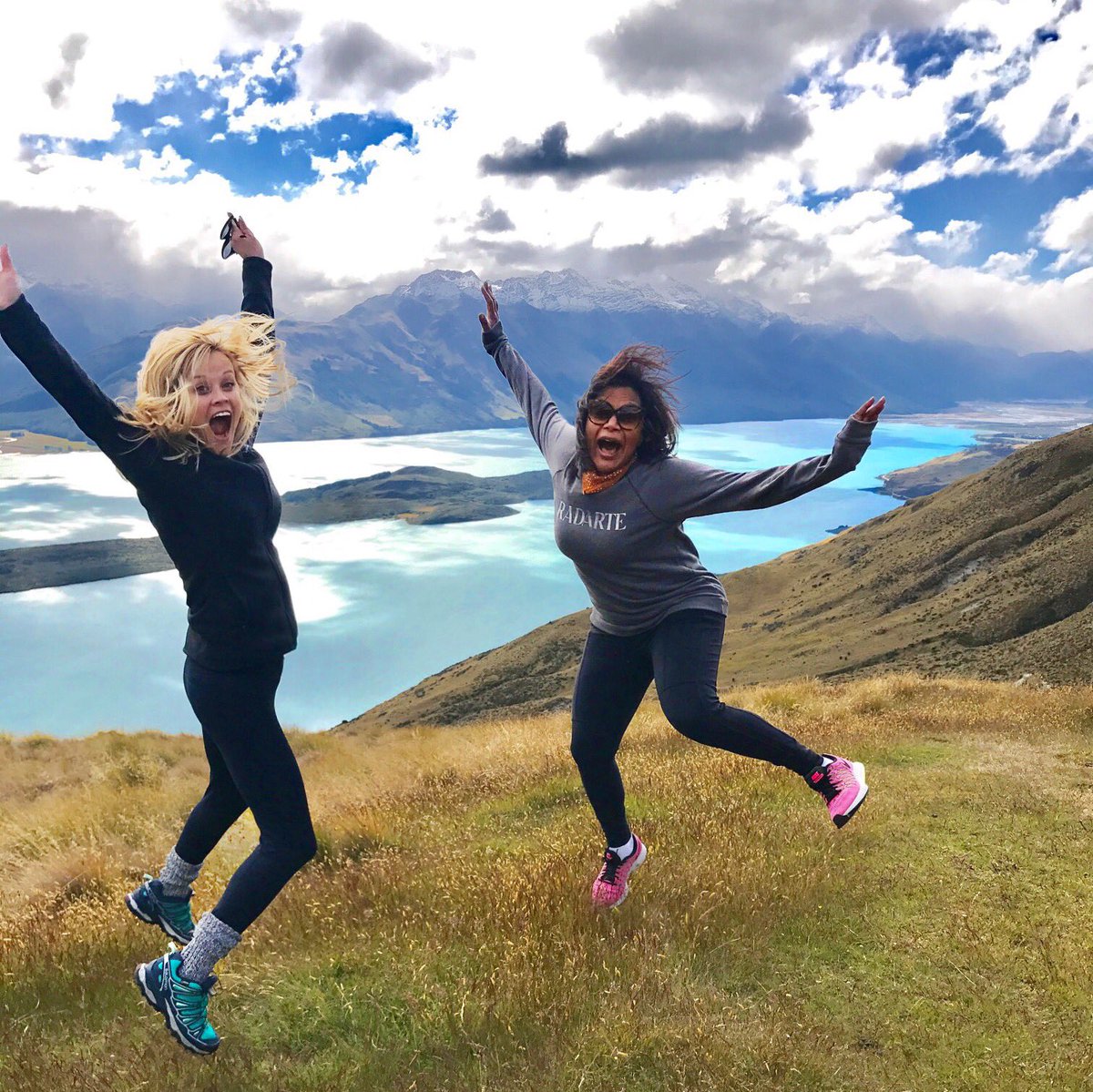 Couldn't be more excited to discover #NewZealand with this lady!!! ???????????? @mindykaling https://t.co/7fDOUTrajE