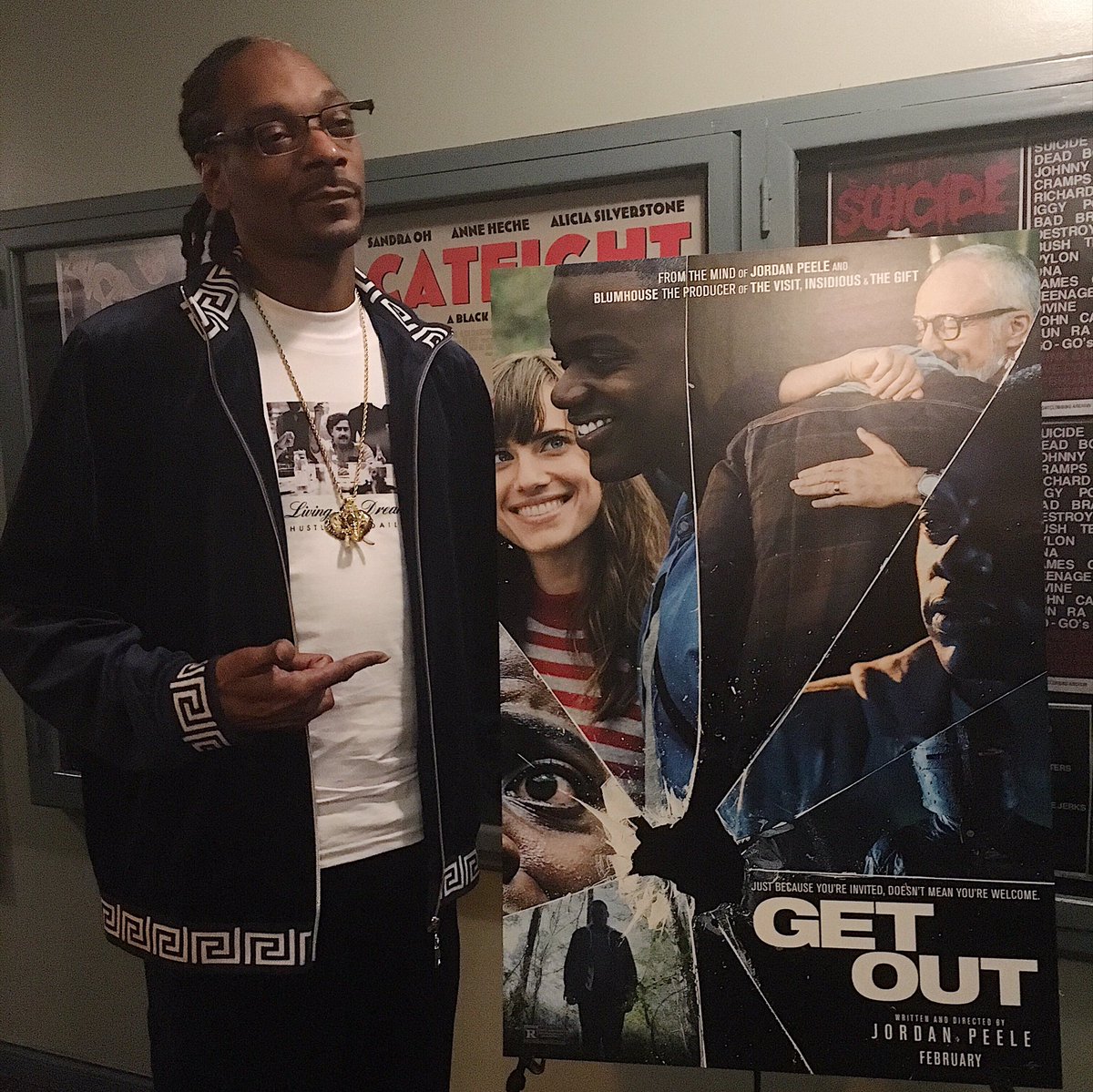30 min. Abt to go live n talk about new @jordanpeele movie #GETOUT. Watch it.  https://t.co/7bKJEHd0cr @GetOutMovie https://t.co/6k3WXXn4UX