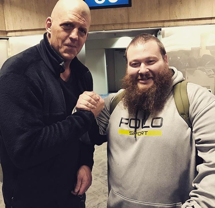 RT @SashaBanksWWE: My favorite G's @Goldust @ActionBronson https://t.co/fAEYjuu8uN