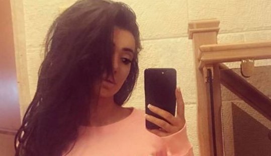 Chloe Khan Reveals Plans For Designer Vagina Surgery After Her Return To Solo Webcam Chloe Khan Reveals Plans For Designer Vagina Surgery After Her Return To Solo Webcam