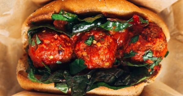 #News @ #Eating #Healthy : White Bean and Mushroom 'Meatballs' | Easy Vegetarian Recipes |… https://t.co/LGcIUsB6BA https://t.co/xs2h9Dm5x3