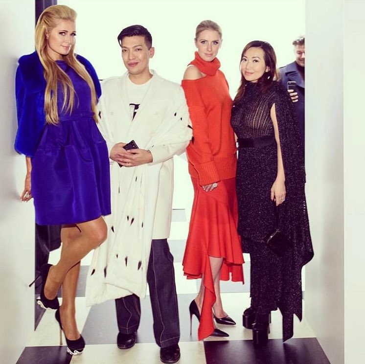 Getting patriotic at @OscardelaRenta with @BryanBoyCom @NickyHilton & @BagSnob. ❤️???????????? https://t.co/ZgDSj0KH99