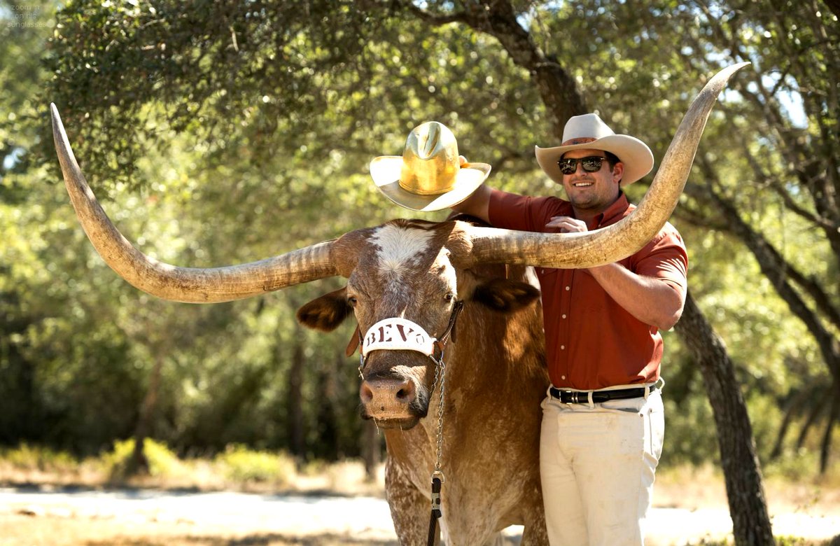 #HookEm