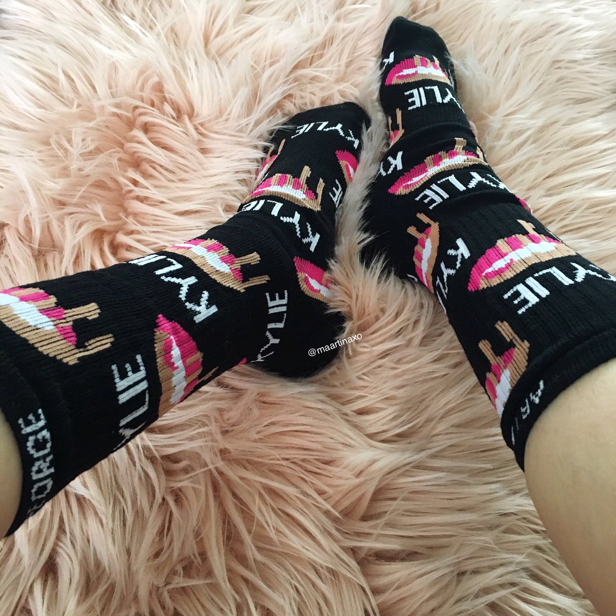 RT @maartinaxo: My socks are cute @KylieJenner ???? https://t.co/HSzSWvTh7e