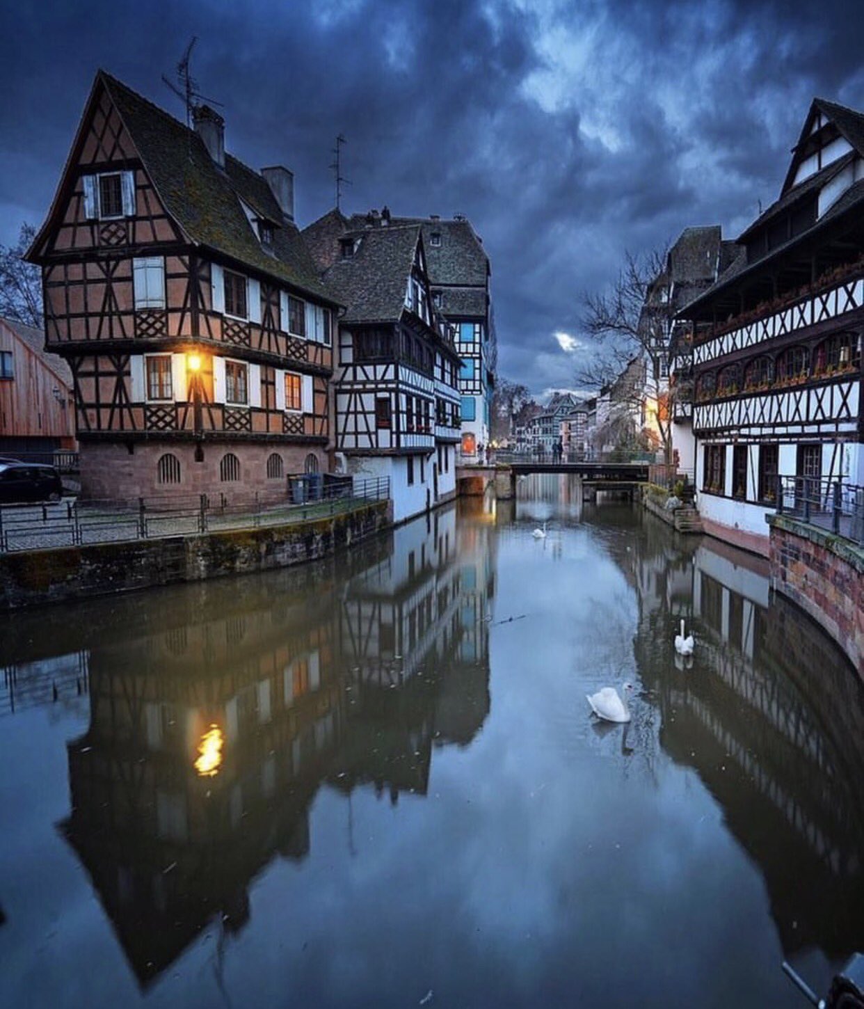 Peaceful night! | Shot by @ilhan1077 in Strasbourg, France https://t.co/oDK6SZdjv3