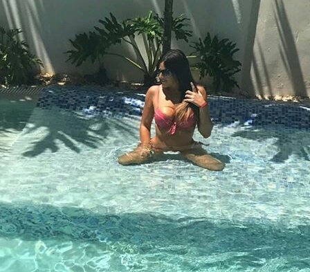 RT @ankurmittal124: Love to be in this pool with the most sensuous erotica @ClaudiaRomani 
 https://t.co/zA4KIP9XKE