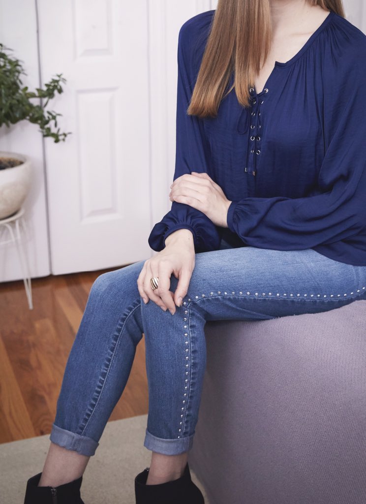 Loving the detail on my #JLoxKohls lace-up top and studded skinny jeans #AShadeOfBlue @kohls https://t.co/pFg5DxmU9y https://t.co/vaFxqqvgN2