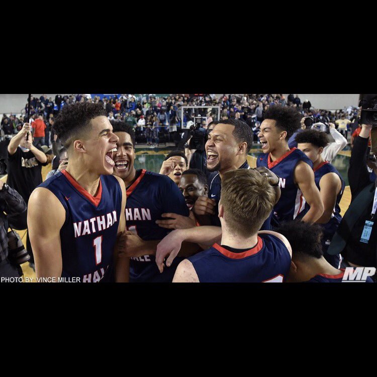 Congrats Nathan Hale.  #1 high school basketball team in the country.  Yup.  #seattle https://t.co/uG5LeKAhxw