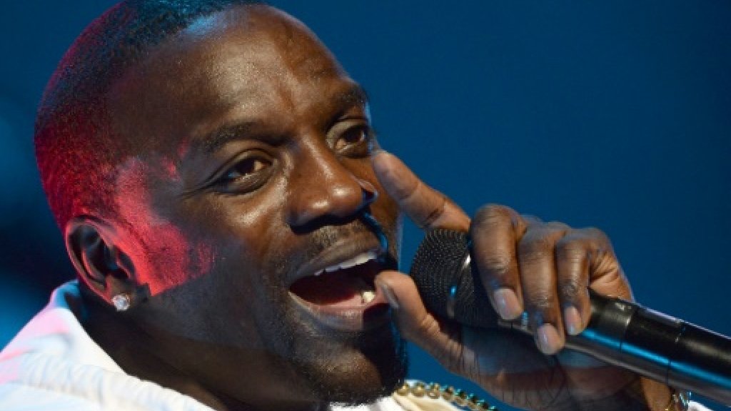 RT @FRANCE24: Rapper Akon lights up two more African nations https://t.co/clJBuJX0Lk https://t.co/03cCSnCeul