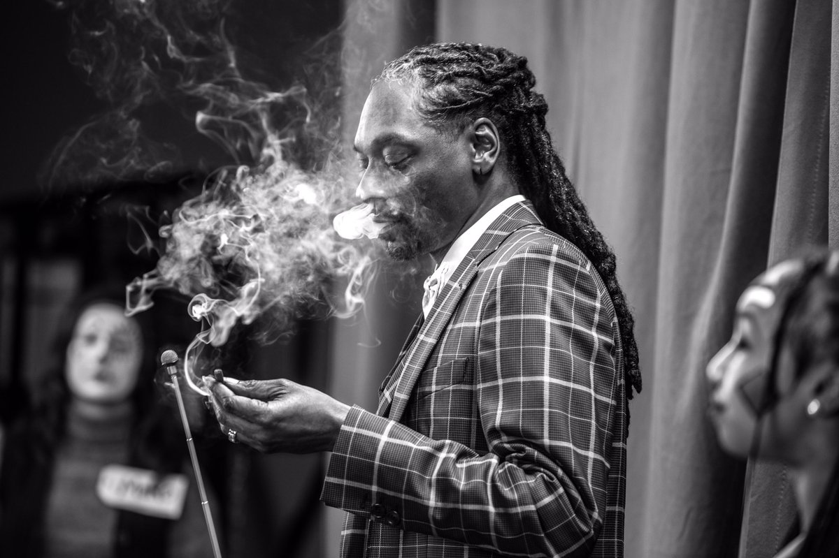 RT @Jessewelle: If you are excited to see this @SnoopDogg video get active and smash that favorite. https://t.co/8vensFuT4x