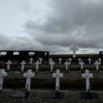 Vítimas enterradas nas ilhas Malvinas são tema pendente da guerra Vítimas enterradas nas ilhas Malvinas são tema pendente da guerra