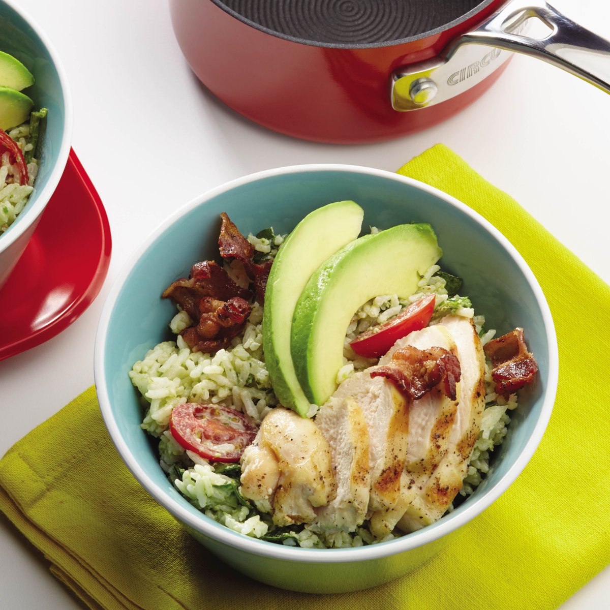 Easy weekday meal—Chicken & Avocado BLT Rice Bowl with Pesto Ranch Dressing. Recipe >> https://t.co/qlWdwpqZuZ https://t.co/WHtexrLOiZ