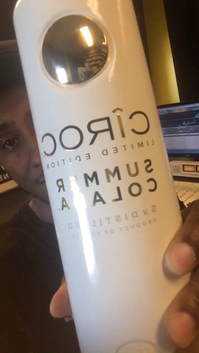 RT @Alumni_Stu: This new Summer Colada @Ciroc is lit ???????????????????????? @Diddy Official Drink of the Summer ???????????????????? https://t.co/tIlZ90yeRs