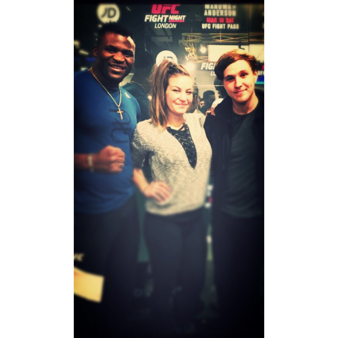 RT @CoreyLyon_: Cheers for the photo ???? can't believe I met these 2!!! @francis_ngannou @MieshaTate  #Ufclondon https://t.co/T2qV1Y9Qbk