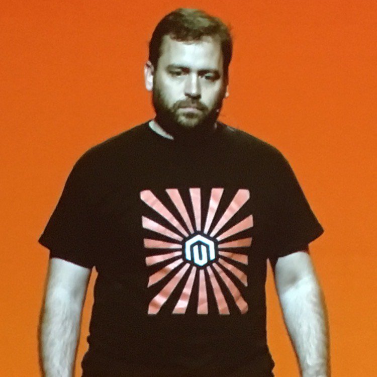 brentwpeterson: One of my favorite pictures from last year @benmarks #magentoimagine https://t.co/zR0biMbu2v