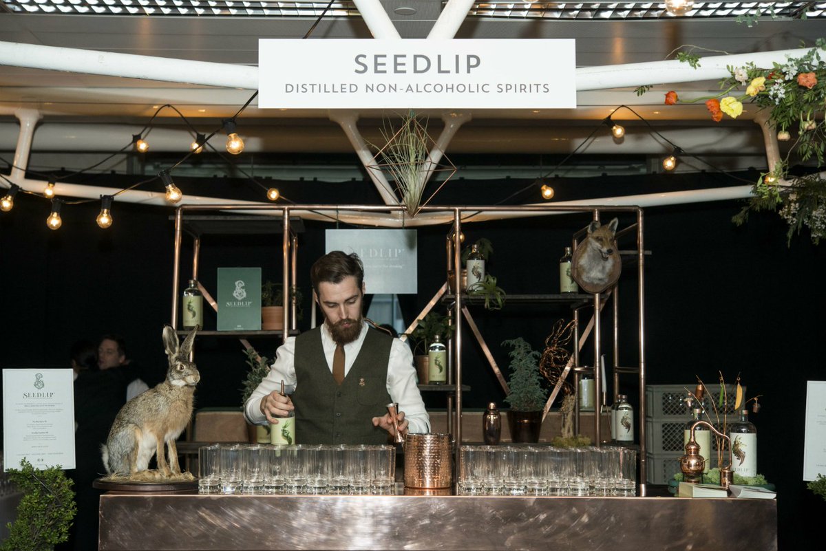 Big thanks @SeedlipDrinks. Beautiful bar and beautiful drinks at the #UKCEOCookOff loved the one with peas in! https://t.co/FrnnTZVfIE