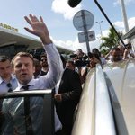 A La Réunion, Macron n'attire pas les foules mais joue aux questions-réponses A La Réunion, Macron n'attire pas les foules mais joue aux questions-réponses