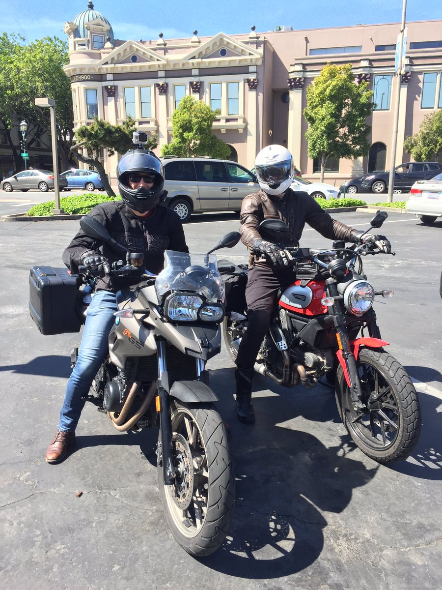 RoadToImagine: #TeamWeakLegs heading to @magento HQ for #RoadToImagine https://t.co/zW9QF21S6P