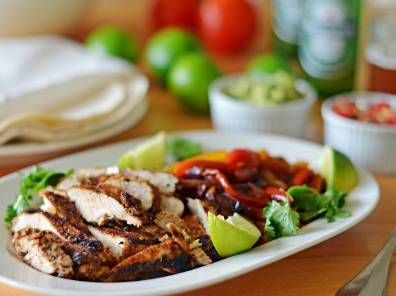 10 Easy Dinner Recipes That Will Become Family Favorites https://t.co/XJWx7NWzag https://t.co/KjVxaHjqPz