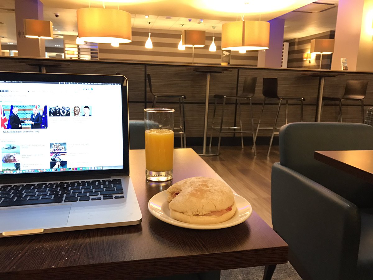 FutureDeryck: The #roadToImagine starts in the lounge of Newcastle airport with a bacon sandwich https://t.co/QbdVnzBvXG