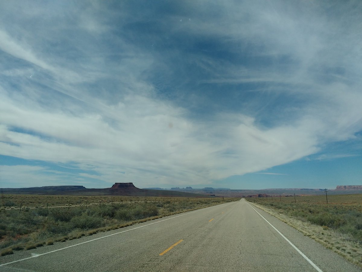 avstudnitz: Incredible landscape at Monument Valley. #roadtoimagine https://t.co/6RHk78aiKh