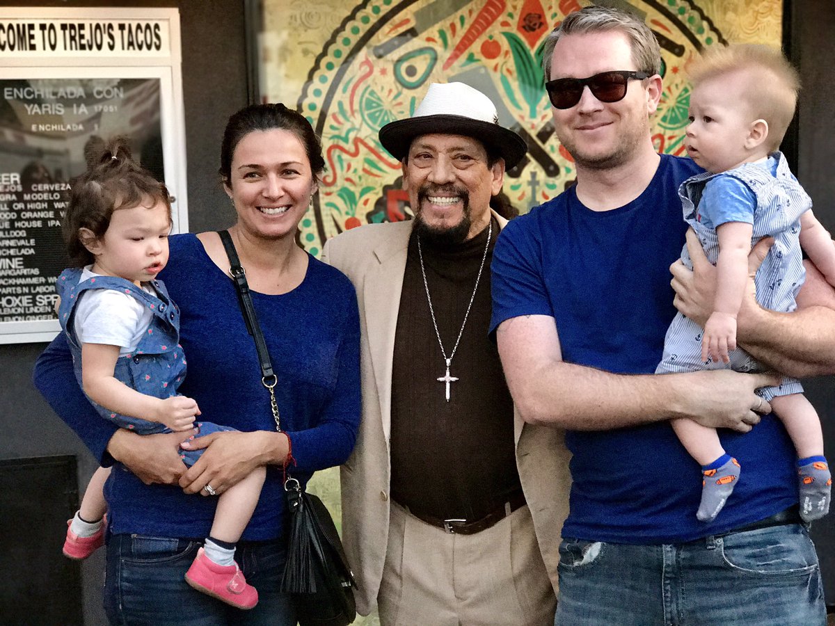 Family time at @TrejosTacos! 🌮 🌮 🌮 👨 👩 👧 👦 https://t.co/GOOF6hwTxw -...
