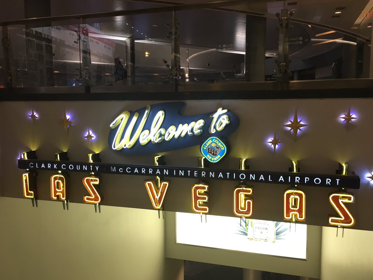 pinofilice: Here I am #Vegas @RoadToImagine #Magentoimagine https://t.co/ImSwfSUo9y