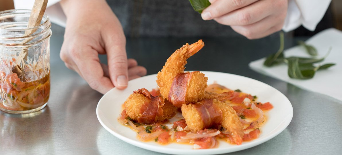 An easy and fun chef inspired dish, Prosciutto Wrapped Shrimp: https://t.co/9RTcuclWAL https://t.co/ekk7t5RN0p
