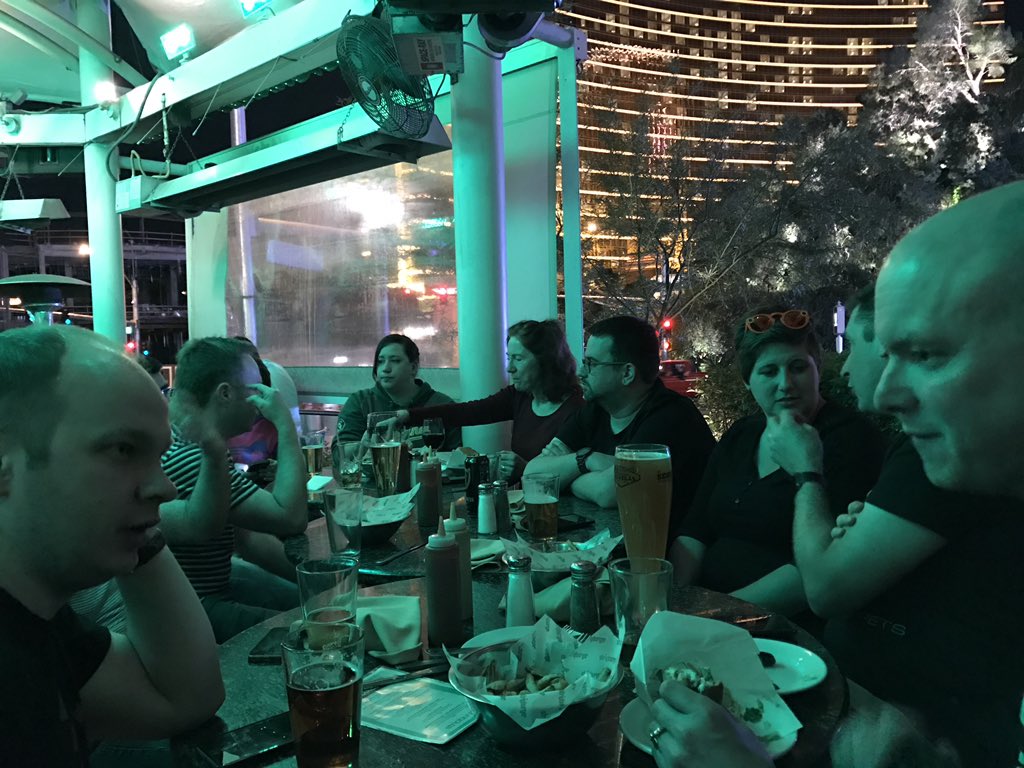 drlrdsen: (Some of) the masters of the @magento community. @magento powered by healthy American food. :) #Magentoimagine https://t.co/GQRilPVWyj