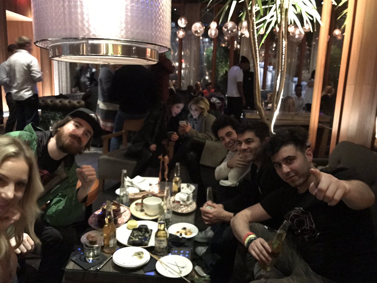 Late night celebratory snacks with the best nerd crew! Grill, @samsheffer @FuturemanGaming and pals! :) https://t.co/zXwIKD8Lsx