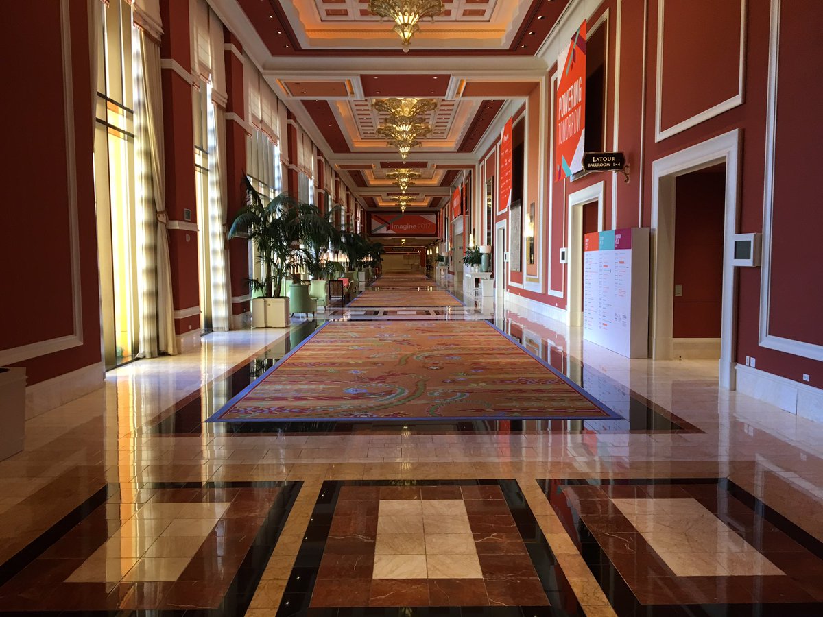 d_rbn: Probably one of the last shots of this amazing hallway being empty #Magentoimagine https://t.co/pLI7qCZNpm