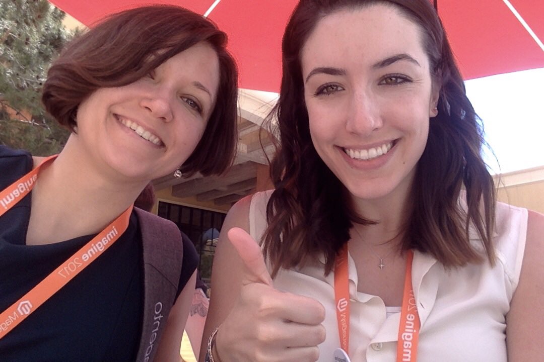 SheroDesigns: #TeamShero relaxing by the pool enjoying the first day of #magentoimagine https://t.co/RESA6QFfAY