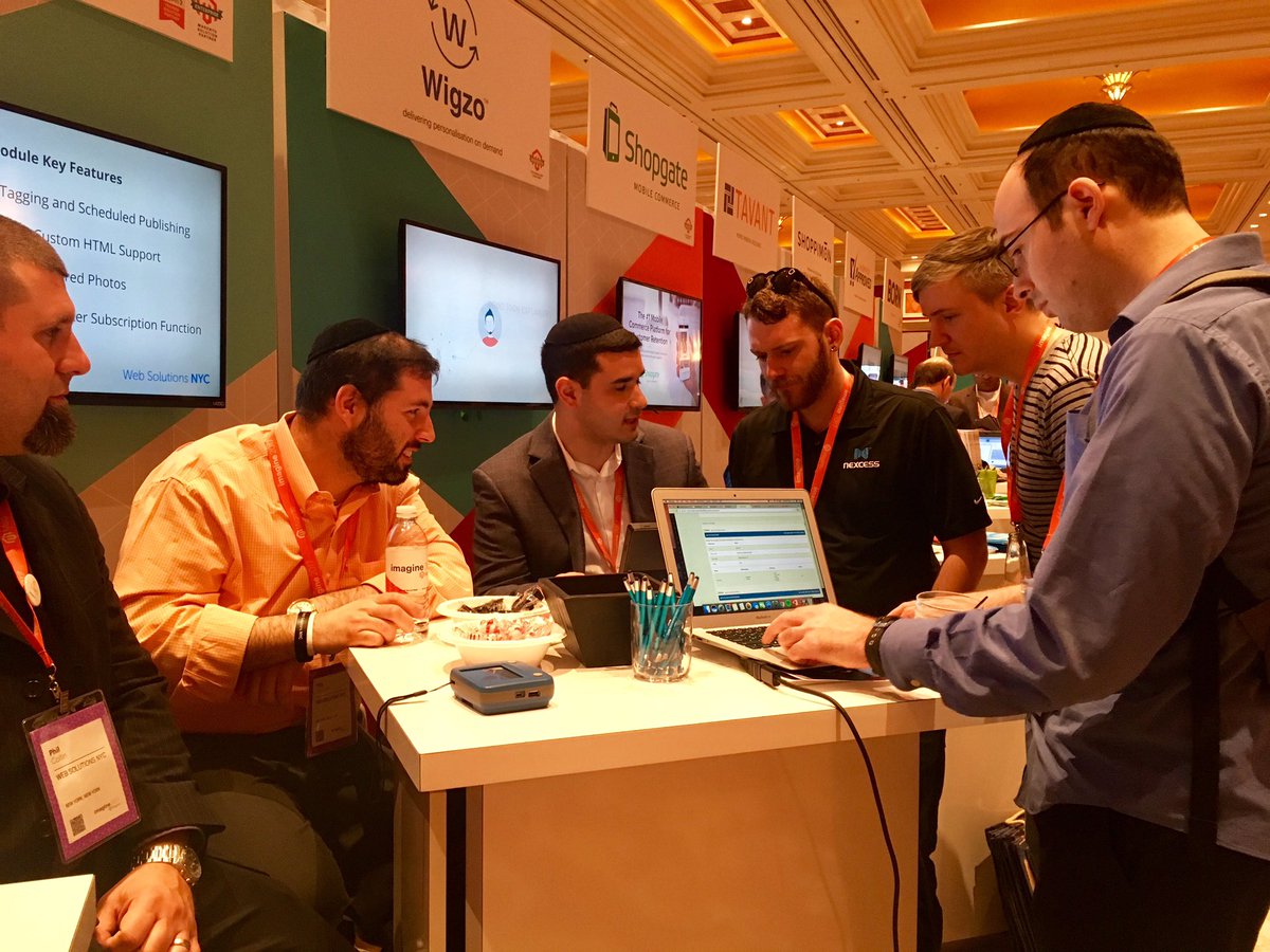 websolutionsnyc: The great thing about #MagentoImagine is getting real-time optimization in-person 😉 (w/ @nexcess and @Jomashop) https://t.co/l4kLbmVRgT