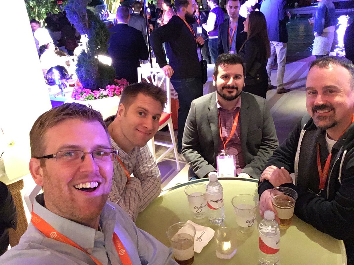 benjaminrobie: #MagentoImagine cohorts. #deglife https://t.co/OnO0HefE7C