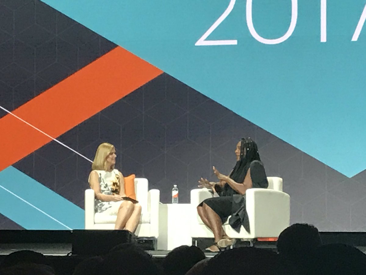 bobbyshaw: Serena Williams now on stage at #magentoimagine. The only thing she can't return are my calls. https://t.co/arqPA9gXTG